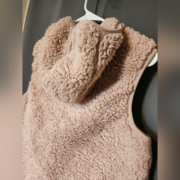 Weatherproof Vintage hooded vest, Women's Medium Pink Teddy Hooded Vest - Picture 5 of 7